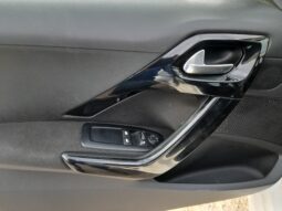Peugeot 208 full