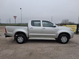 TOYOTA HILUX full
