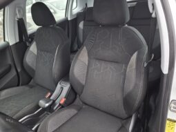 PEUGEOT 2008 1,2 BENZĪNS full