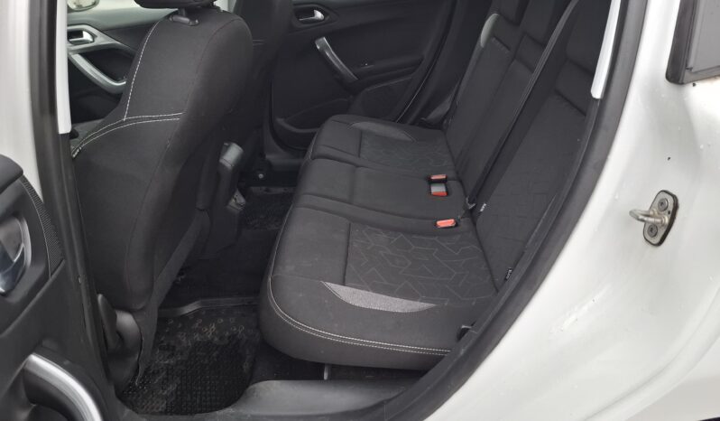 PEUGEOT 2008 1,2 BENZĪNS full