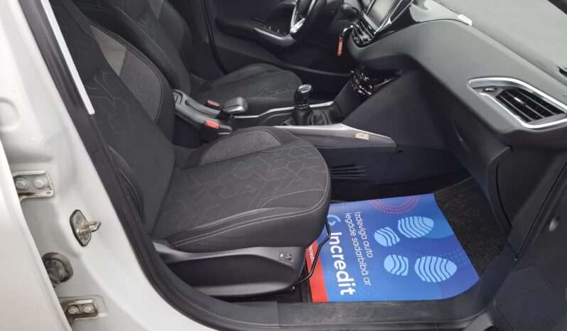 PEUGEOT 2008 1,2 BENZĪNS full
