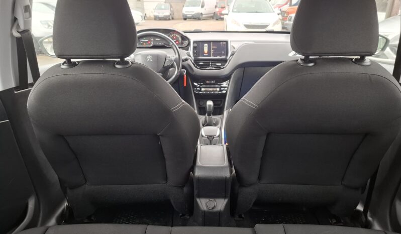 PEUGEOT 2008 1,2 BENZĪNS full