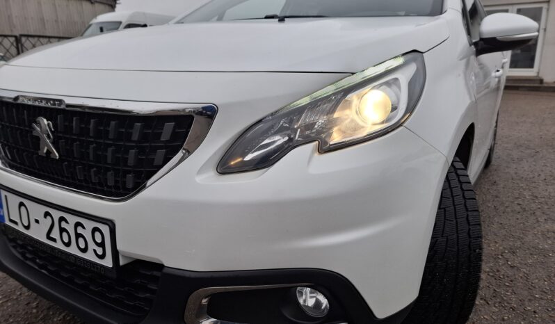 PEUGEOT 2008 1,2 BENZĪNS full