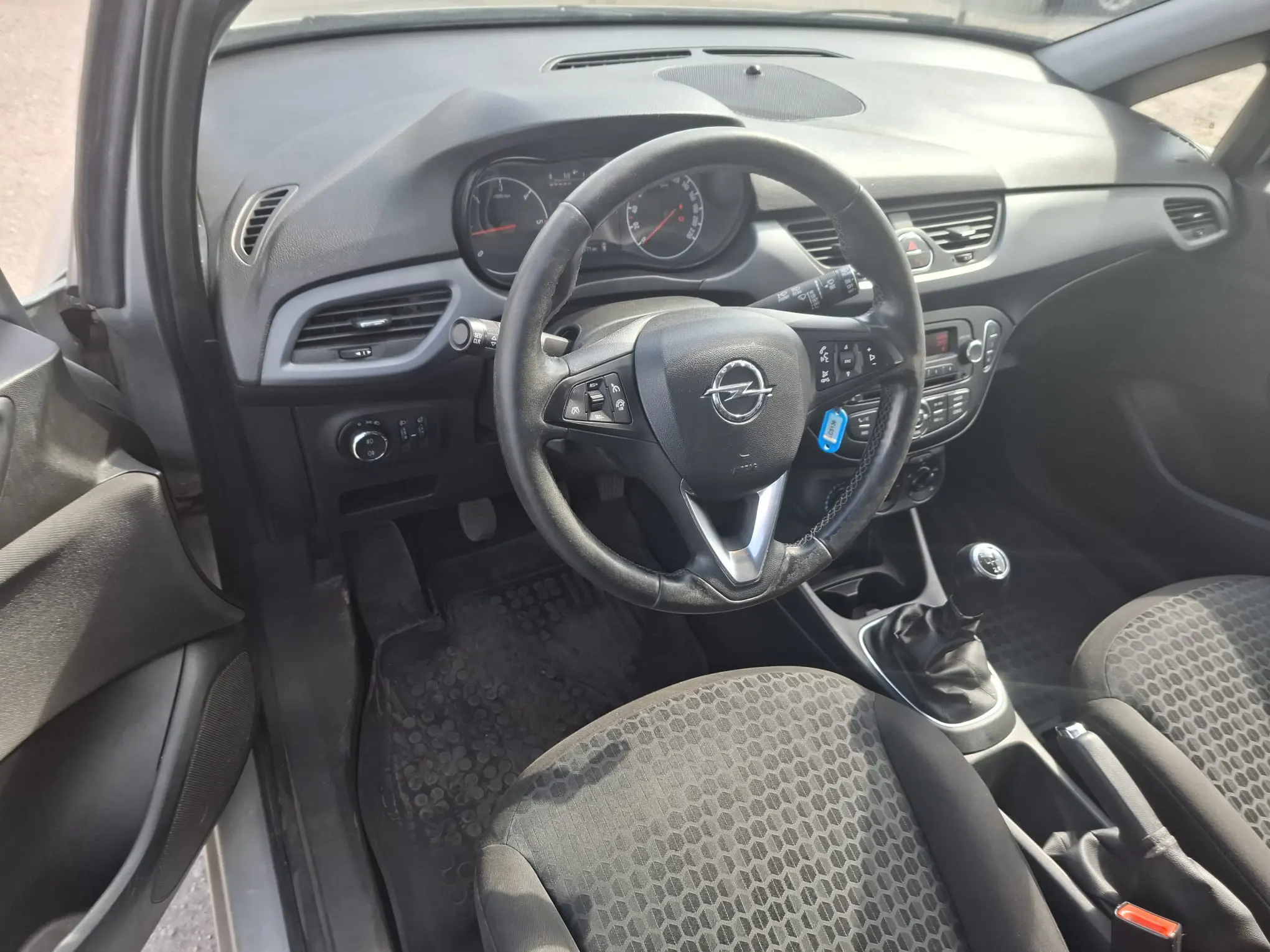 Vieglo auto noma Talsos