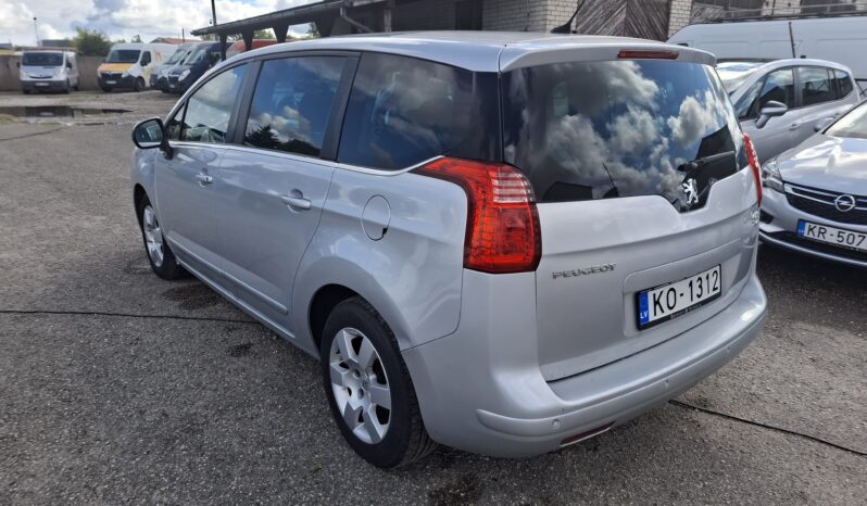 Peugeot 5008 full
