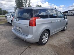 Peugeot 5008 full