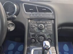 Peugeot 5008 full
